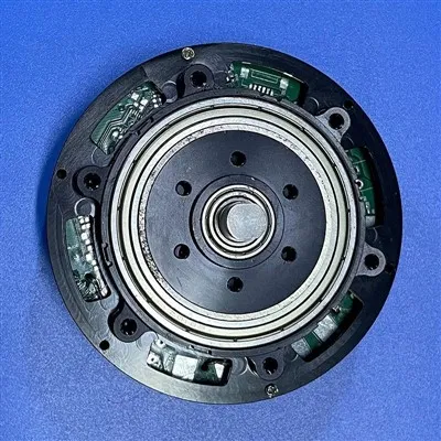Megtestesült Robot Motor